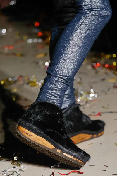 Look 35
